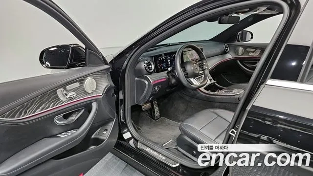 Mercedes-Benz E-Class W213 2021 Черный из Кореи, фото 2