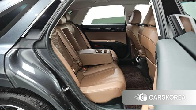Hyundai Grandeur Hybrid (GN7) 2023 Серебристо-серый из Кореи, фото 2