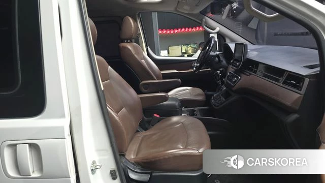 Hyundai The New Grand Starex 2018 Белый из Кореи, фото 2