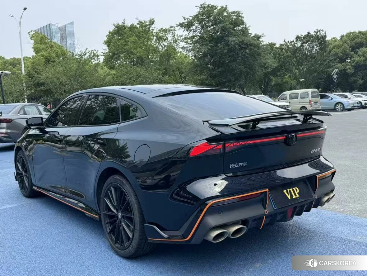 Chang'an UNI-V 2023 Черный из Китая, фото 2