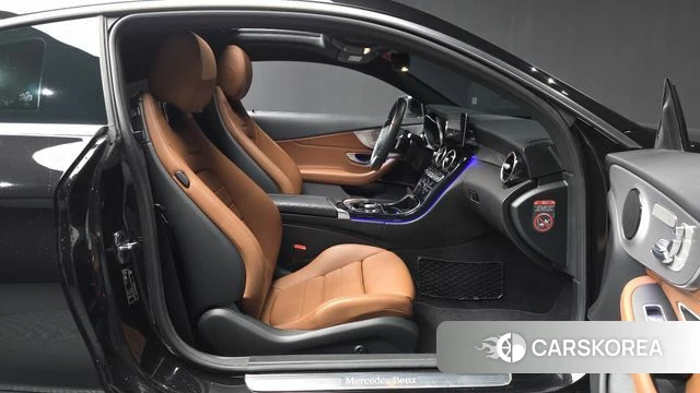 Mercedes-Benz C-Class W205 2019 Черный из Кореи, фото 2