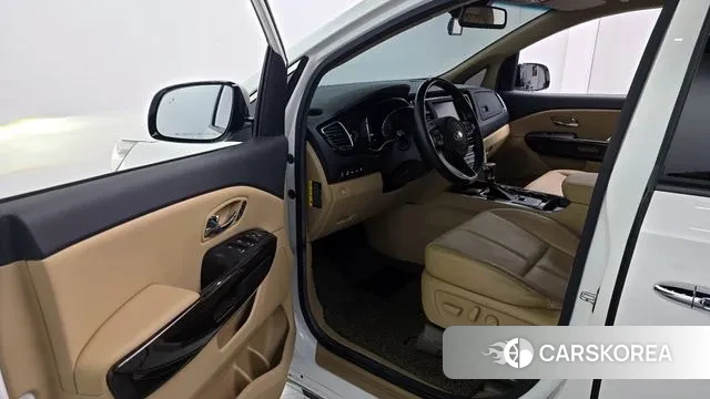 Kia The New Carnival 2018 Белый из Кореи, фото 2