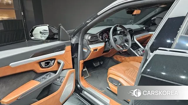 Lamborghini Urus 2020 Черный из Кореи, фото 2