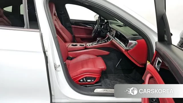 Porsche Panamera (971) 2018 Белый из Кореи, фото 2