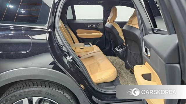 Volvo V60 Cross-Country 2nd Generation 2021 Черный из Кореи, фото 2