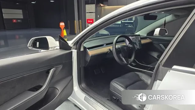Tesla Model 3 2020 Белый из Кореи, фото 2