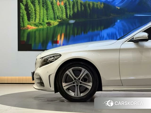 Mercedes-Benz Class C 2019 Белый из Китая, фото 2