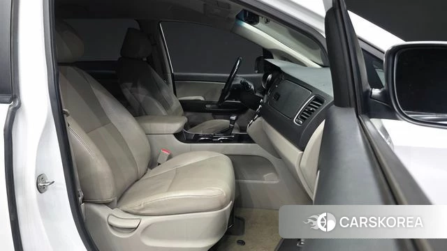 Kia The New Carnival 2018 Белый из Кореи, фото 2