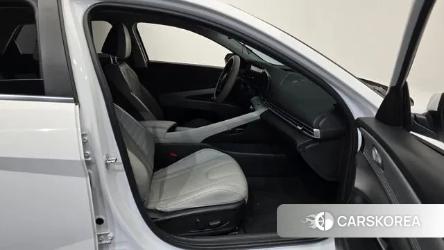 Hyundai Avante (CN7) 2023 Белый из Кореи, фото 2