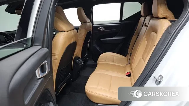 Volvo XC40 2020 Белый из Кореи, фото 2