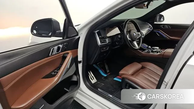 BMW X6 (G06) 2023 Белый из Кореи, фото 2