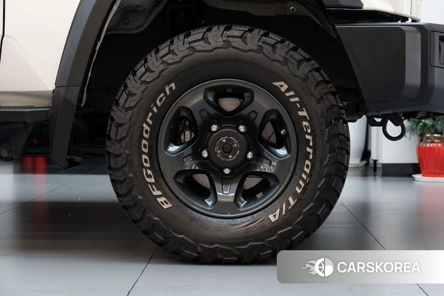 Toyota Land Cruiser (imported) 2024 Белый из Китая, фото 2