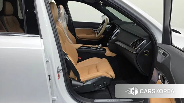 Volvo XC90 second Generation 2022 Белый из Кореи, фото 2