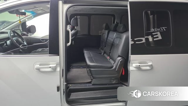 Hyundai Staria 2025 Белый из Кореи, фото 2