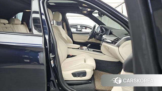 BMW X5 (F15) 2018 Черный из Кореи, фото 2