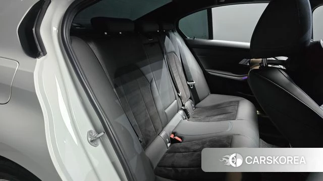 BMW 3 Series (G20) 2020 Белый из Кореи, фото 2