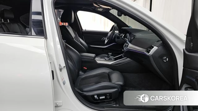 BMW 3 Series (G20) 2020 Белый из Кореи, фото 2