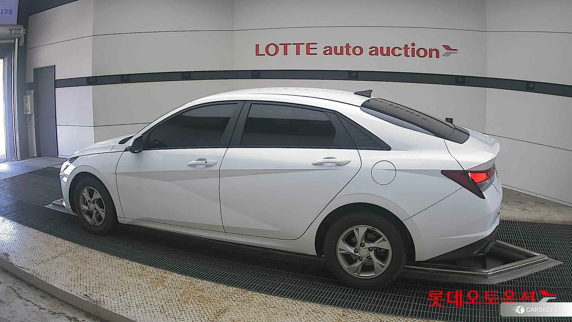 Hyundai Avante 2021 Polar White из Кореи, фото 2
