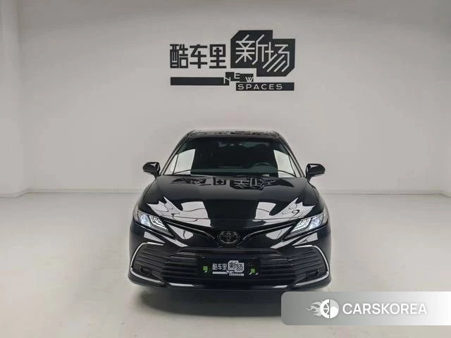 Toyota Camry 2023 Черный из Китая, фото 2