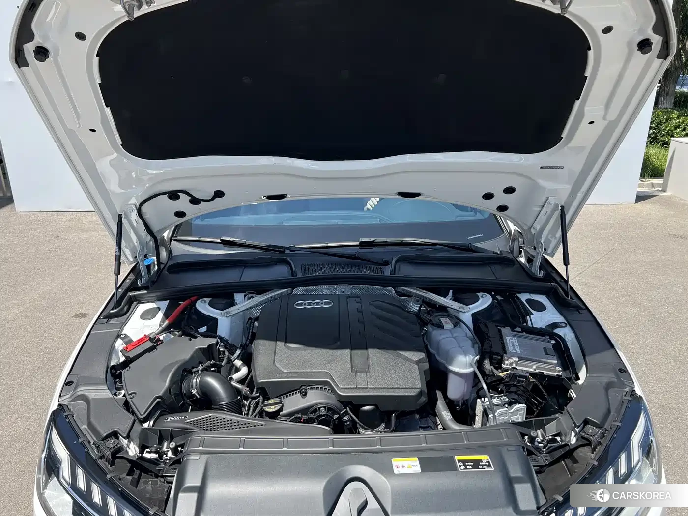 Audi A4L 2025 Белый из Китая, фото 2