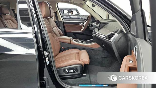 BMW X5 (G05) 2023 Черный из Кореи, фото 2