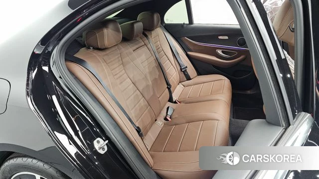 Mercedes-Benz E-Class W213 2022 Черный из Кореи, фото 2