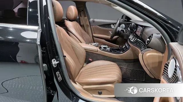 Mercedes-Benz E-Class W213 2020 Черный из Кореи, фото 2