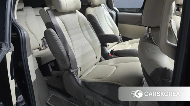 Kia Carnival 4th generation 2023 Черный из Кореи, фото 2