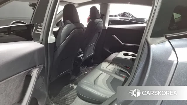 Tesla Model Y 2023 Серый из Кореи, фото 2