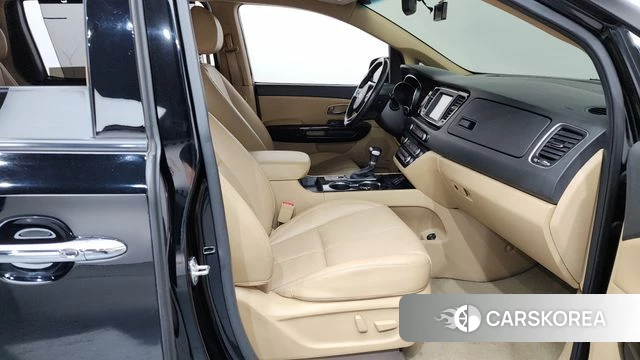 Kia The New Carnival 2020 Черный из Кореи, фото 2