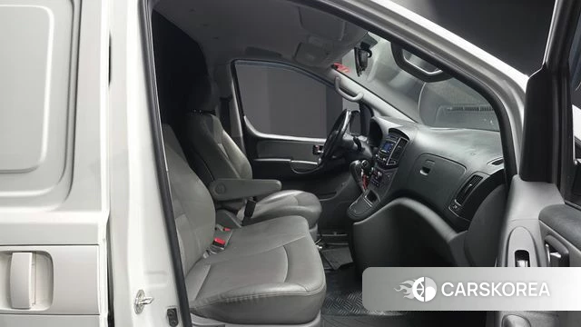 Hyundai The New Grand Starex 2018 Белый из Кореи, фото 2