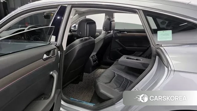 Volkswagen Arteon 2020 Серебряный из Кореи, фото 2