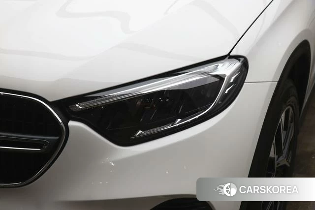 Mercedes-Benz GLC 2023 Белый из Китая, фото 2