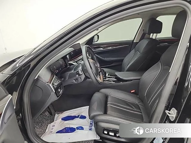 BMW 5 Series (G30) 2021 Черный из Кореи, фото 2