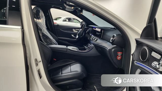 Mercedes-Benz E-Class W213 2020 Белый из Кореи, фото 2