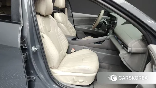 Hyundai The New Avante (CN7) 2023 Серый из Кореи, фото 2