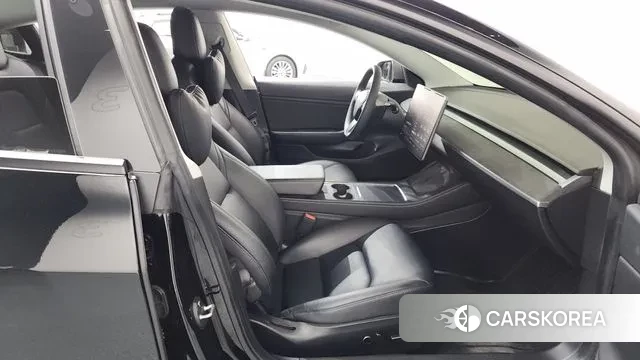 Tesla Model 3 2021 Черный из Кореи, фото 2