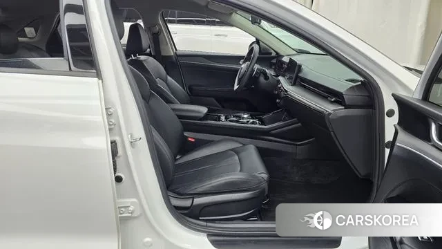 Kia The New K5 3rd generation 2024 Белый из Кореи, фото 2