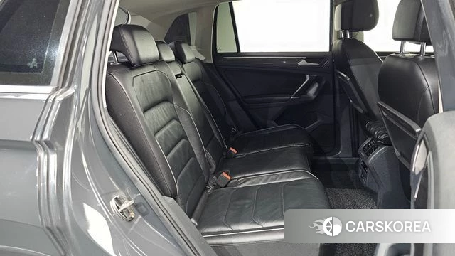 Volkswagen Tiguan second Generation 2018 Серый из Кореи, фото 2