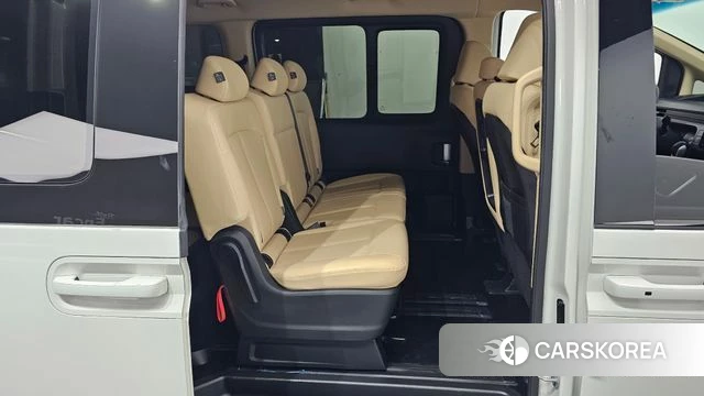 Hyundai Staria 2023 Белый из Кореи, фото 2