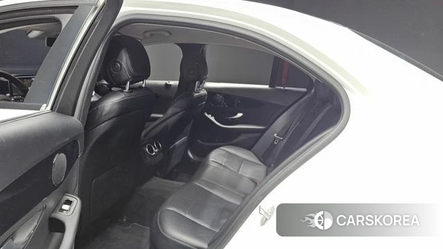 Mercedes-Benz C-Class W205 2019 Белый из Кореи, фото 2
