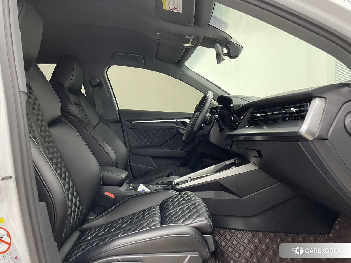 Audi A3 2022 Белый из Китая, фото 2