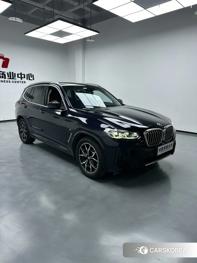 BMW X3 2021 Черный из Китая, фото 2