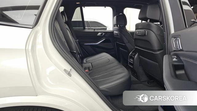BMW X5 (G05) 2025 Белый из Кореи, фото 2