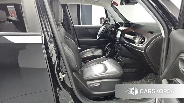 Jeep Renegade 2021 Черный из Кореи, фото 2