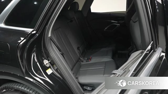 Audi Q5 (80A) 2025 Черный из Кореи, фото 2