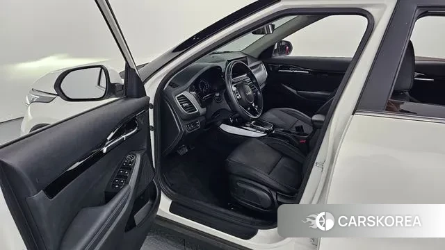 Kia Seltos 2022 Белый из Кореи, фото 2