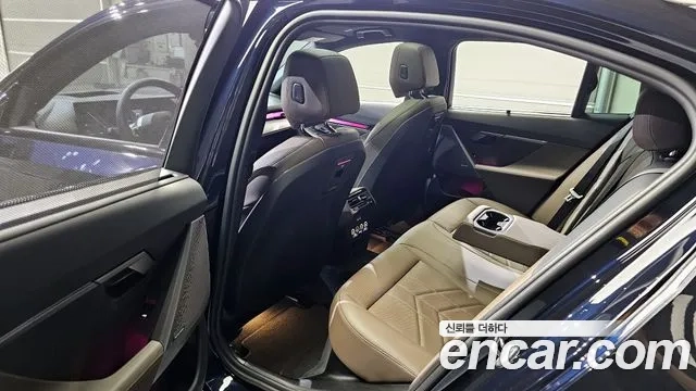 BMW i5 (G60) 2024 Синий из Кореи, фото 2