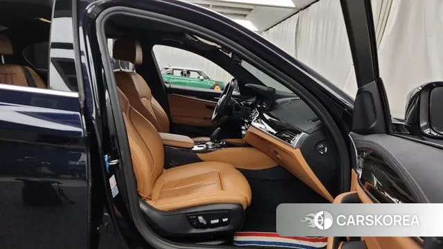 BMW 5 Series (G30) 2021 Черный из Кореи, фото 2