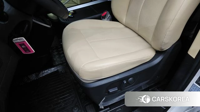 Hyundai Staria 2024 Белый из Кореи, фото 2
